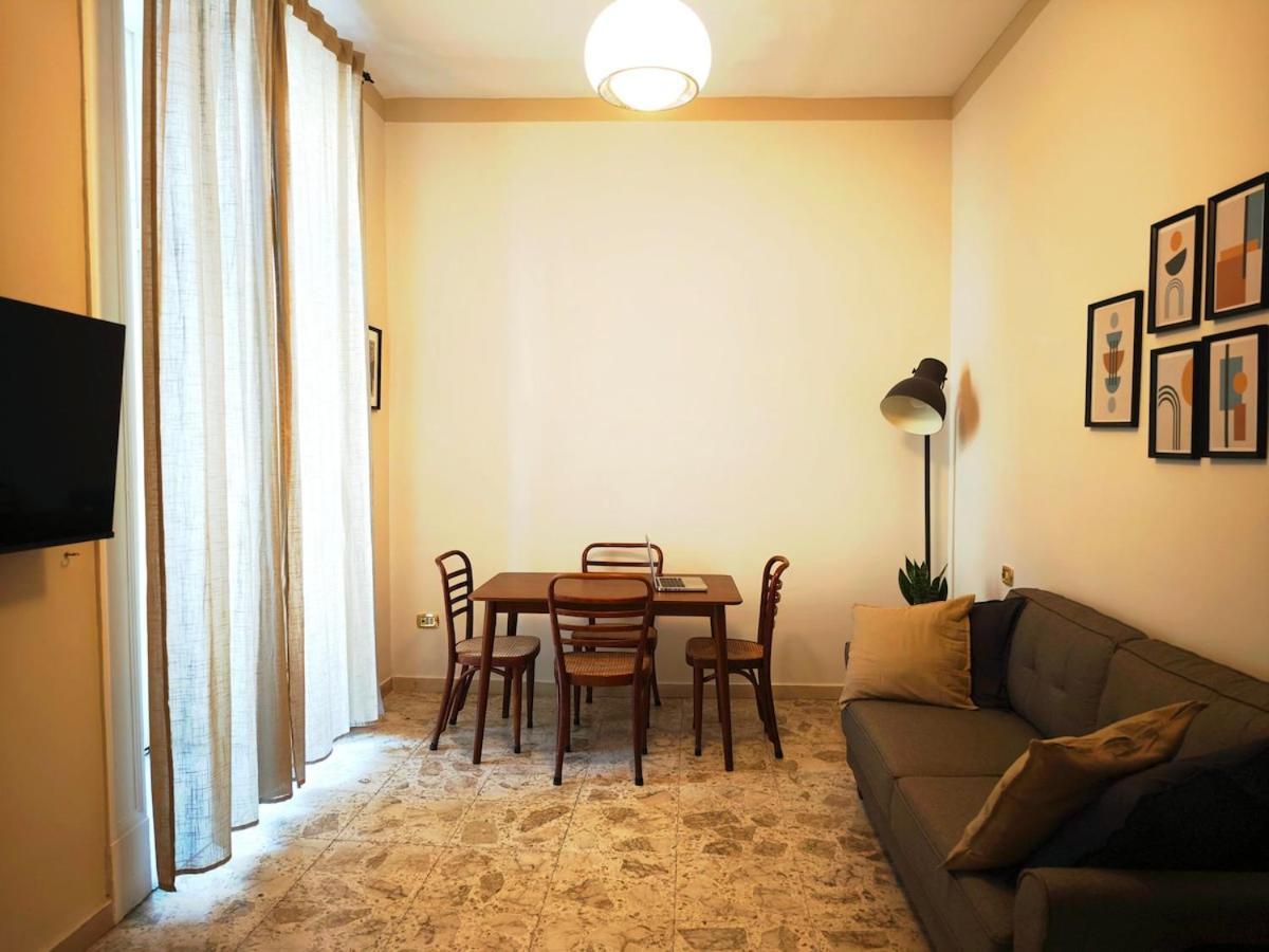 Apartment Domus Lux Carita Naples