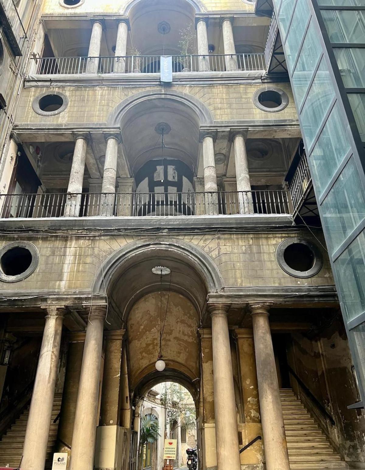 Domus Lux Carita Naples